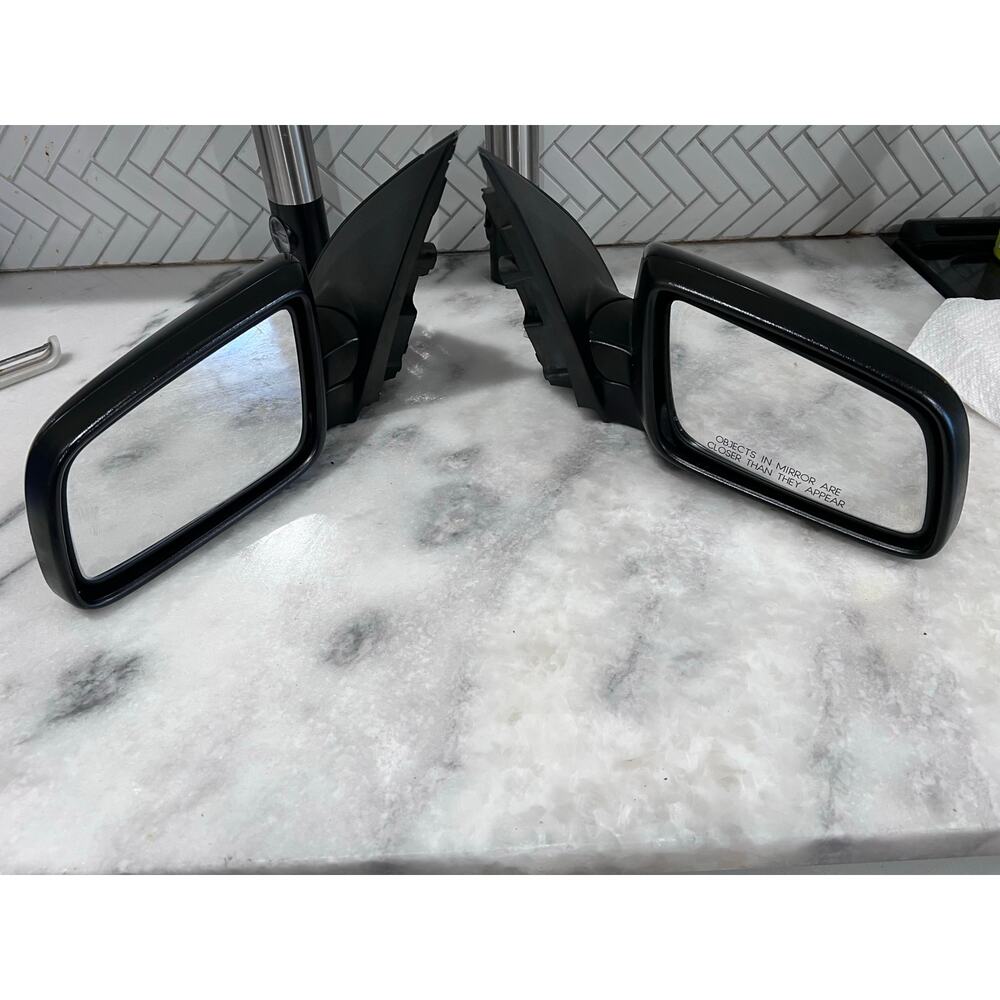 GM OEM Side Mirror Pair LH RH Black Power Non-Heated Fits 08-09 G8 11-13 Caprice